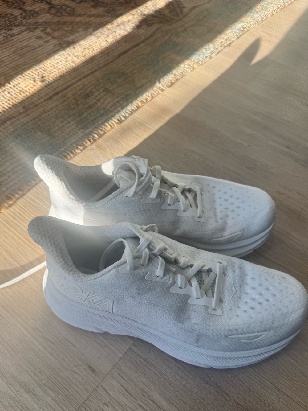 Hoka One One Clifton 9 Women's Running Shoes white size 8 - Picture 4 of 6